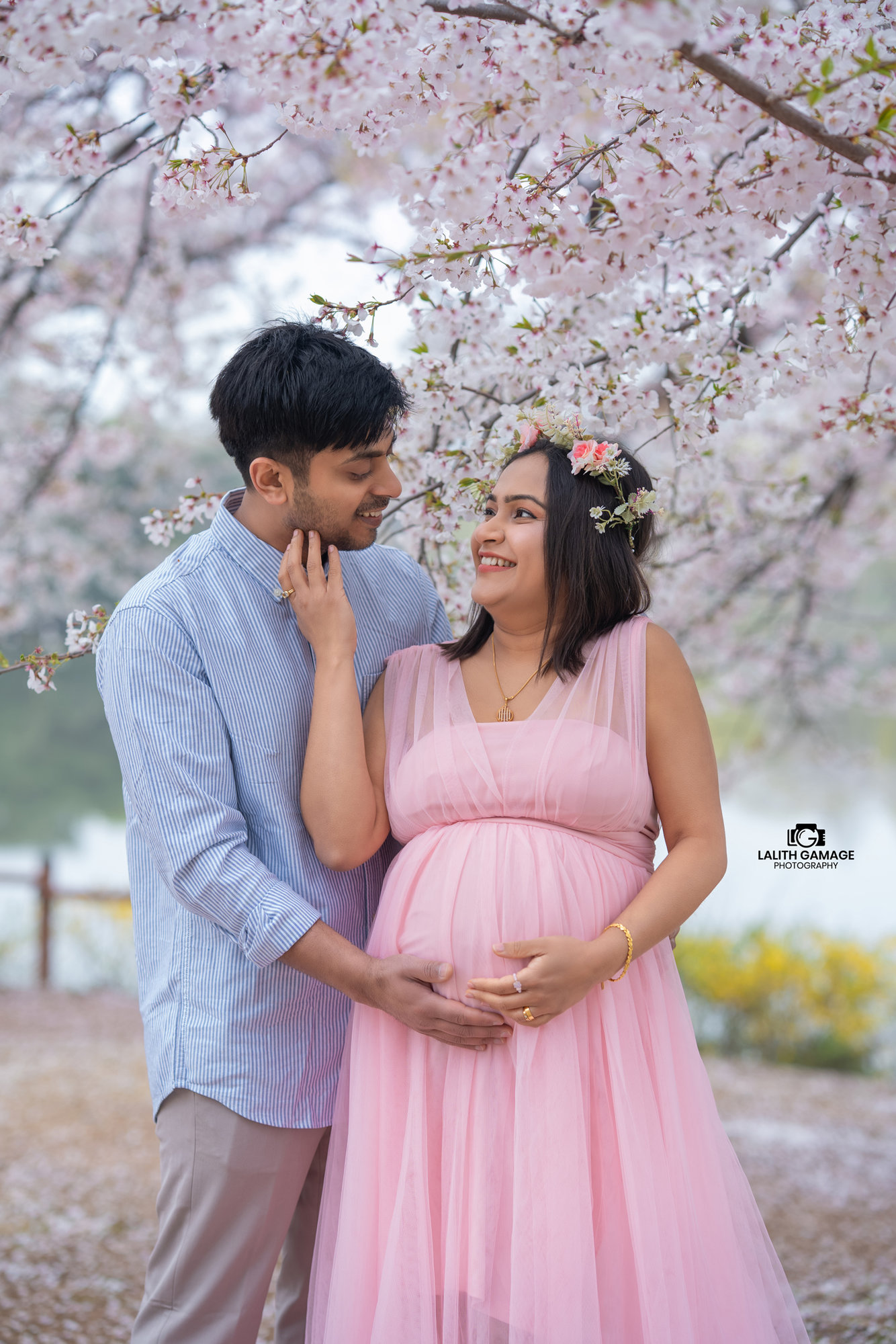 Pregnancy Shoot 02 photograph 16