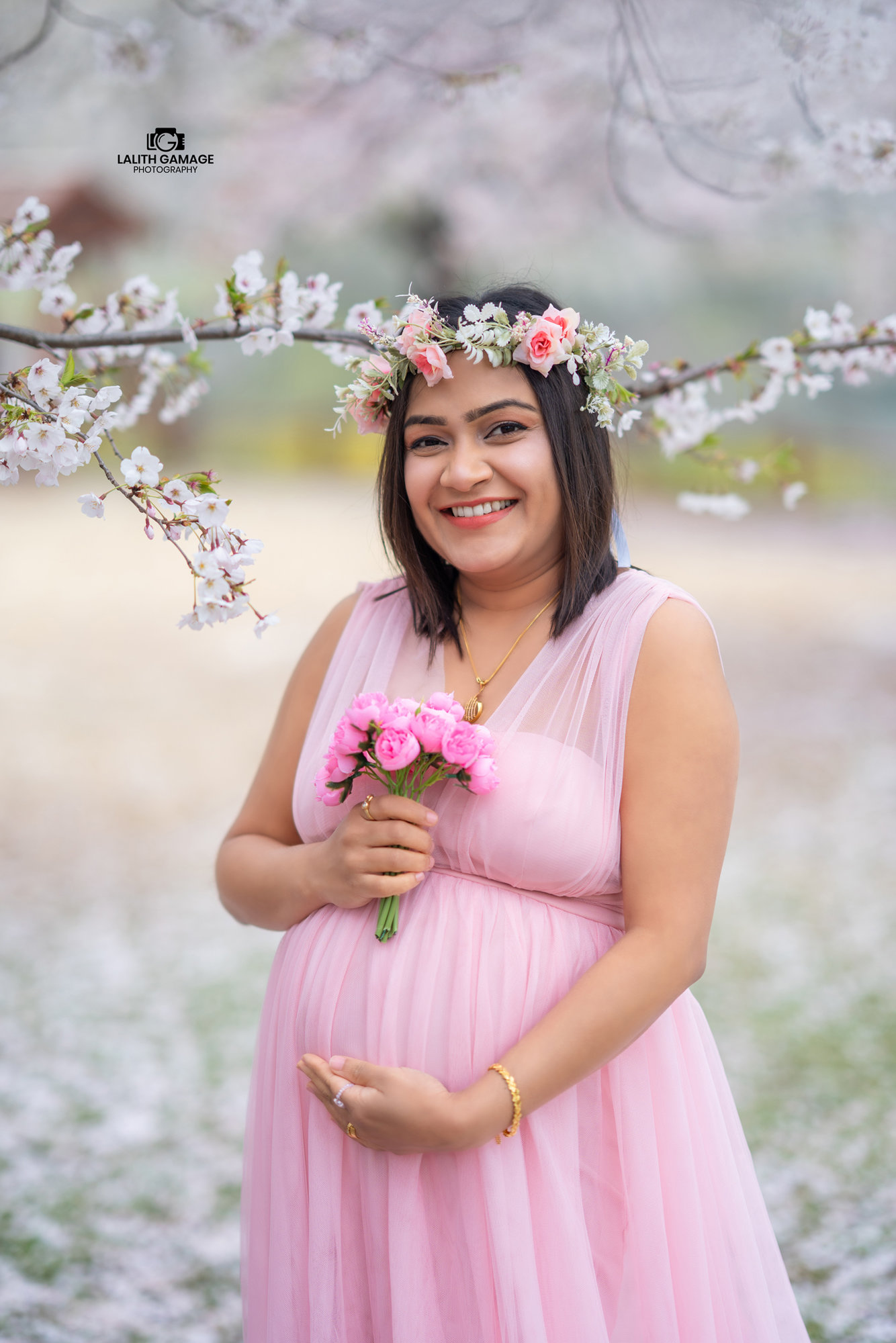 Pregnancy Shoot 02 photograph 5